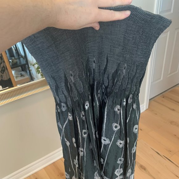 Dress - Picture 4 of 5